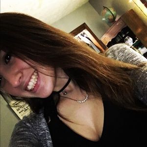 Meet your Posher, Olivia